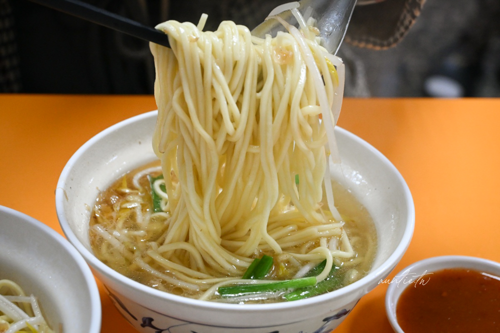 【台北】大橋頭站｜賣麵炎仔，復古氣氛在地老麵攤，米其林必比登推薦