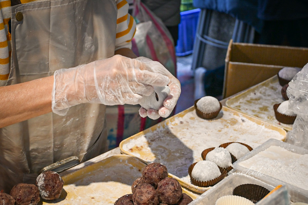 【台北】迪化街｜幸福草莓大福，客製化草莓大福，柔軟大福外皮，不甜不膩紅豆餡，迪化街草莓大福推薦