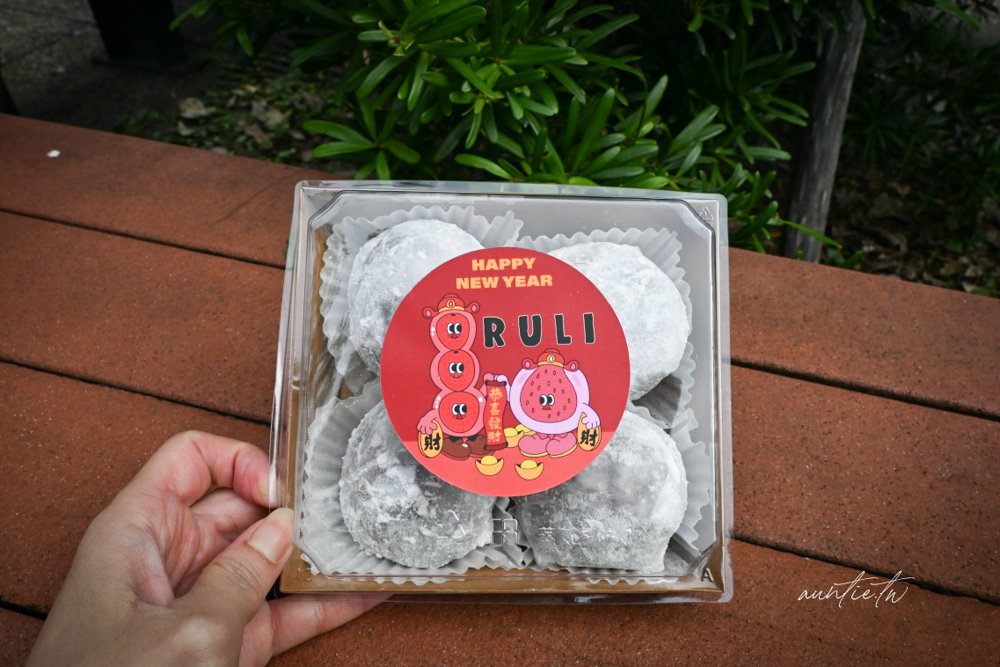 【台北】迪化街｜路力草莓大福，平日排隊 1 個半小時，迪化街人氣草莓大福