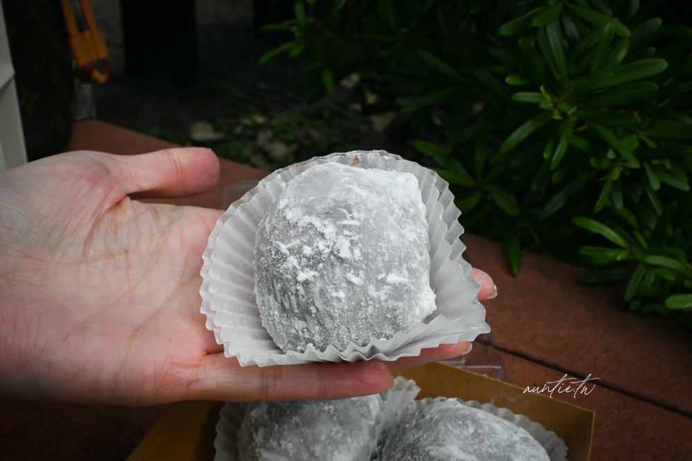 【台北】迪化街|路力草莓大福,平日排隊 1 個半小時,迪化街人氣草莓大福 - 第15張圖 【台北】迪化街|路力草莓大福,平日排隊 1 個半小時,迪化街人氣草莓大福