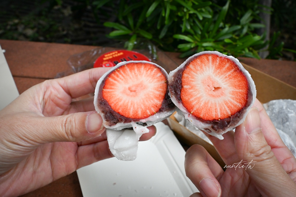 【台北】迪化街｜路力草莓大福，平日排隊 1 個半小時，迪化街人氣草莓大福