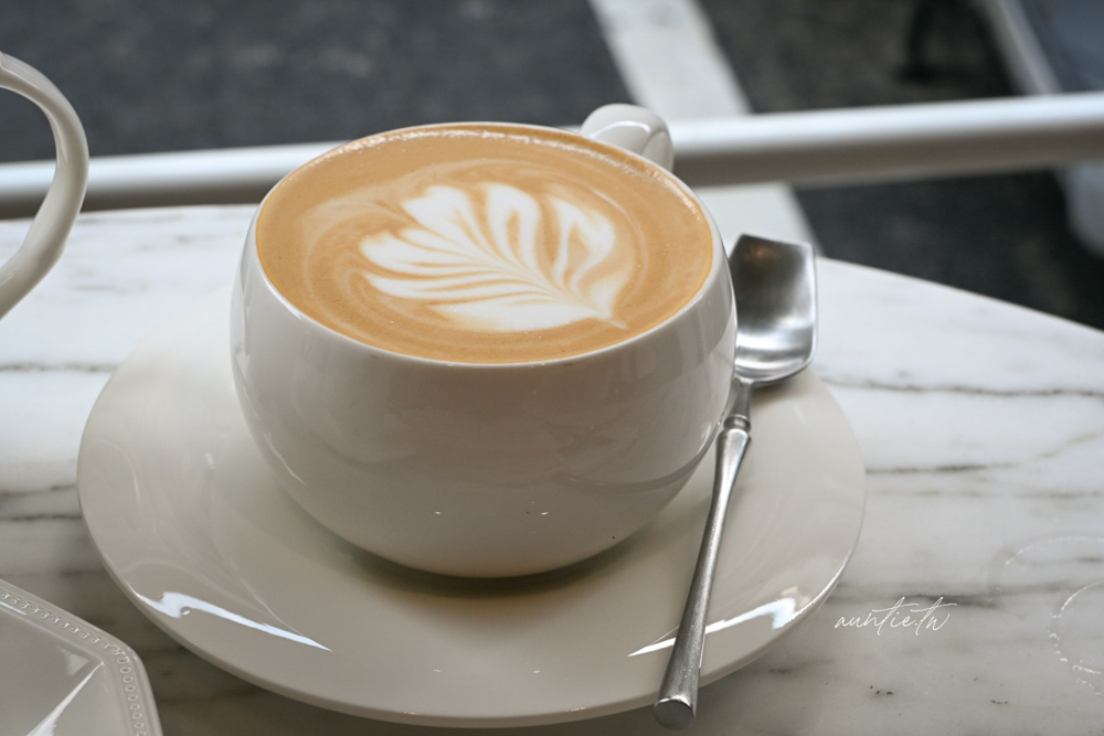 【台北】市政府站｜journée café，優雅夢幻白色系港式早午餐