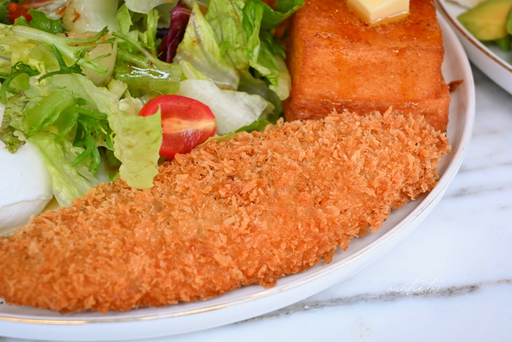 【台北】市政府站｜journée café，優雅夢幻白色系港式早午餐