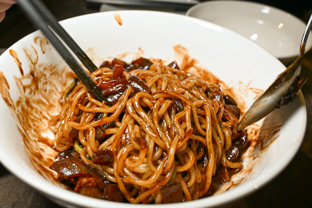 【台北】中山國中站｜韓華園韓式中華料理，道地韓式炸醬麵、糖醋肉