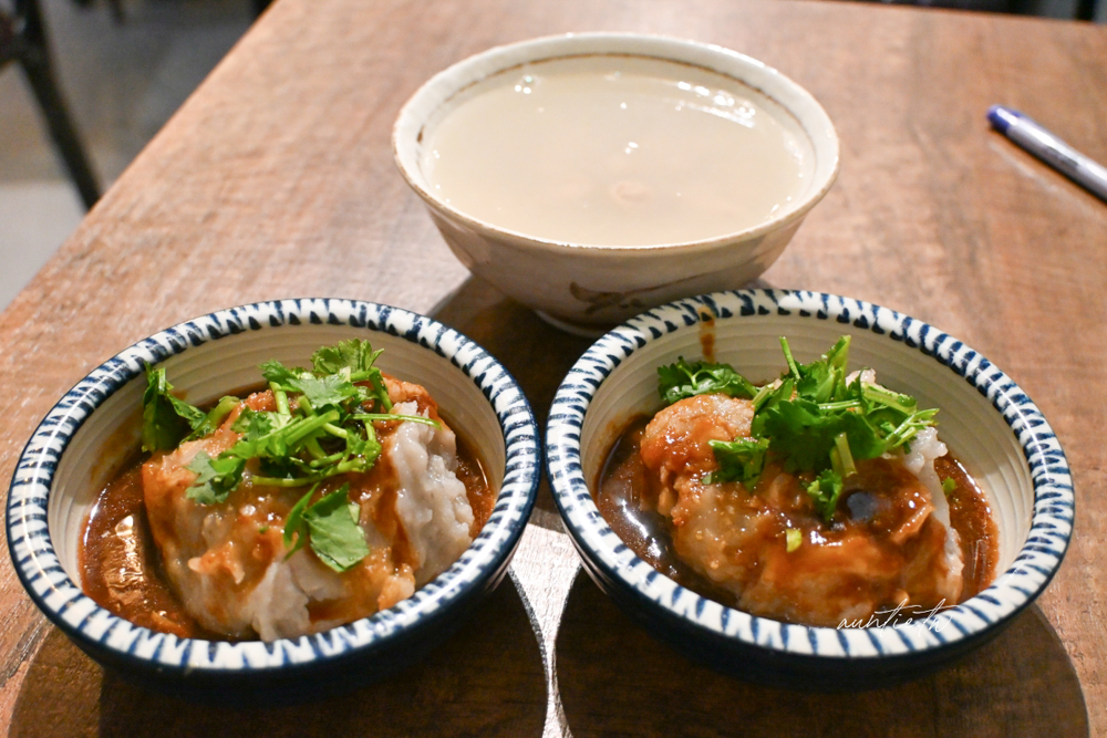 【台北】龍山寺｜露店 蘇來傳，萬華80年老店，蒜味醬油芋粿太好吃，太晚賣光光！