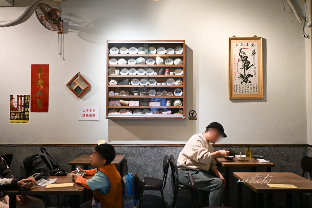 【台北】龍山寺｜露店 蘇來傳，萬華80年老店，蒜味醬油芋粿太好吃，太晚賣光光！