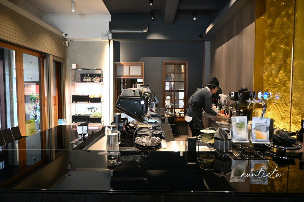 【台北】大稻埕｜潮洋行，有天井的洋樓老宅咖啡廳