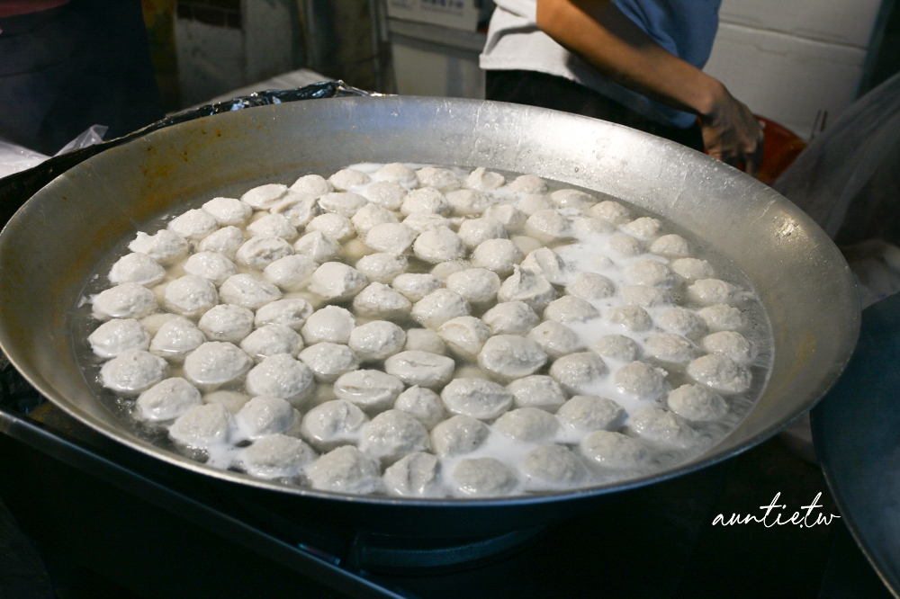 【新北】中和｜智光黃昏市場虱目旗魚丸，一週一次現做現煮有夠涮嘴！