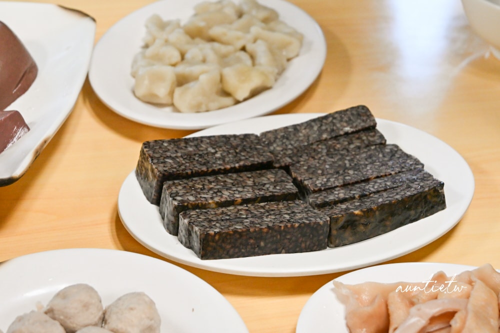 【桃園】新屋｜陽柳塘薑母鴨，埤塘邊隱藏版桃園超強薑母鴨，中午就營業！