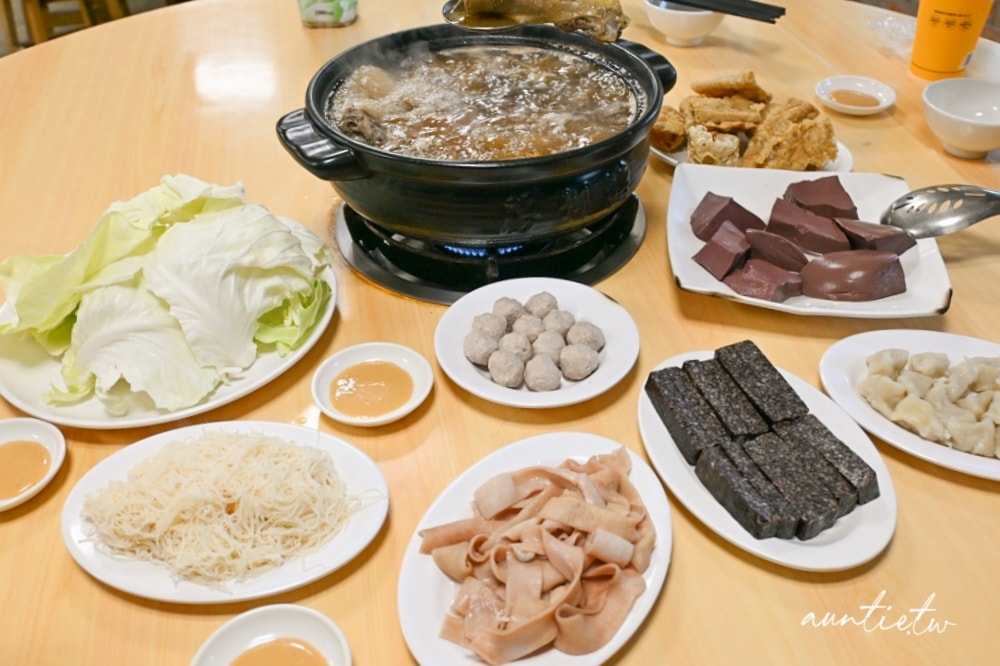 【桃園】新屋｜陽柳塘薑母鴨，埤塘邊隱藏版桃園超強薑母鴨，中午就營業！