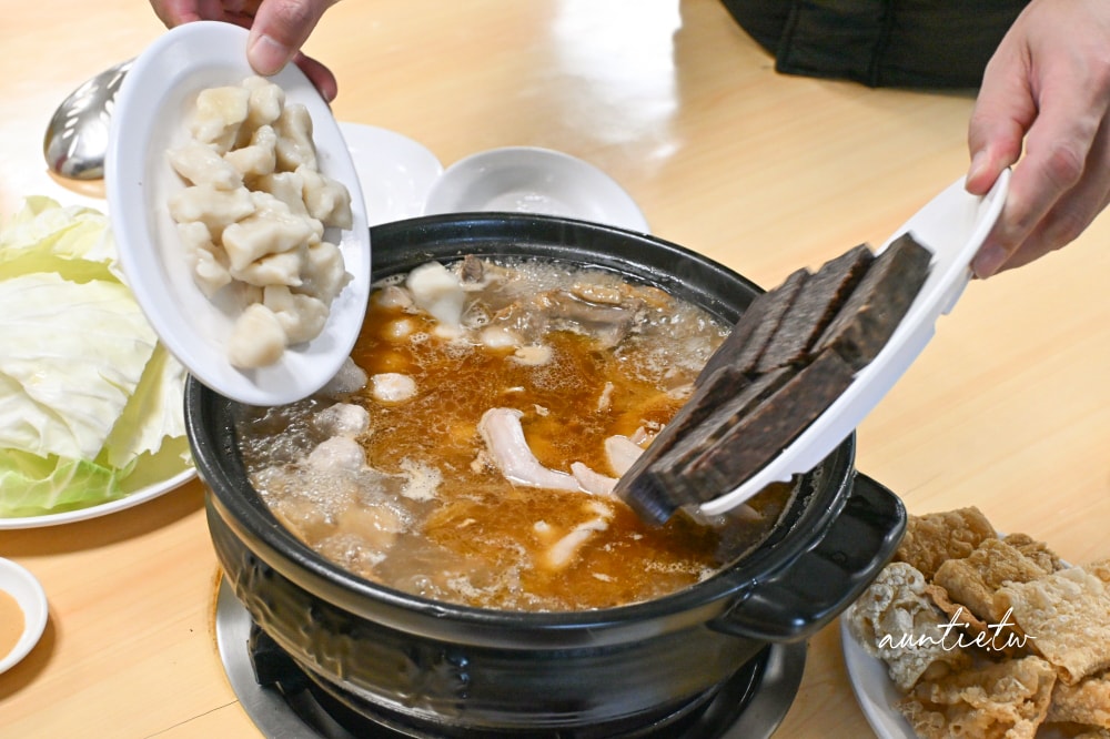 【桃園】新屋｜陽柳塘薑母鴨，埤塘邊隱藏版桃園超強薑母鴨，中午就營業！