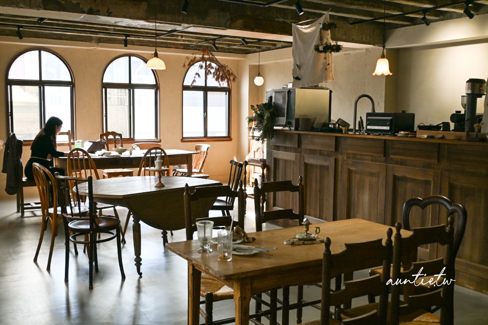【台中】中區｜喫茶Sénmi，按電鈴才開門的古董老宅咖啡廳