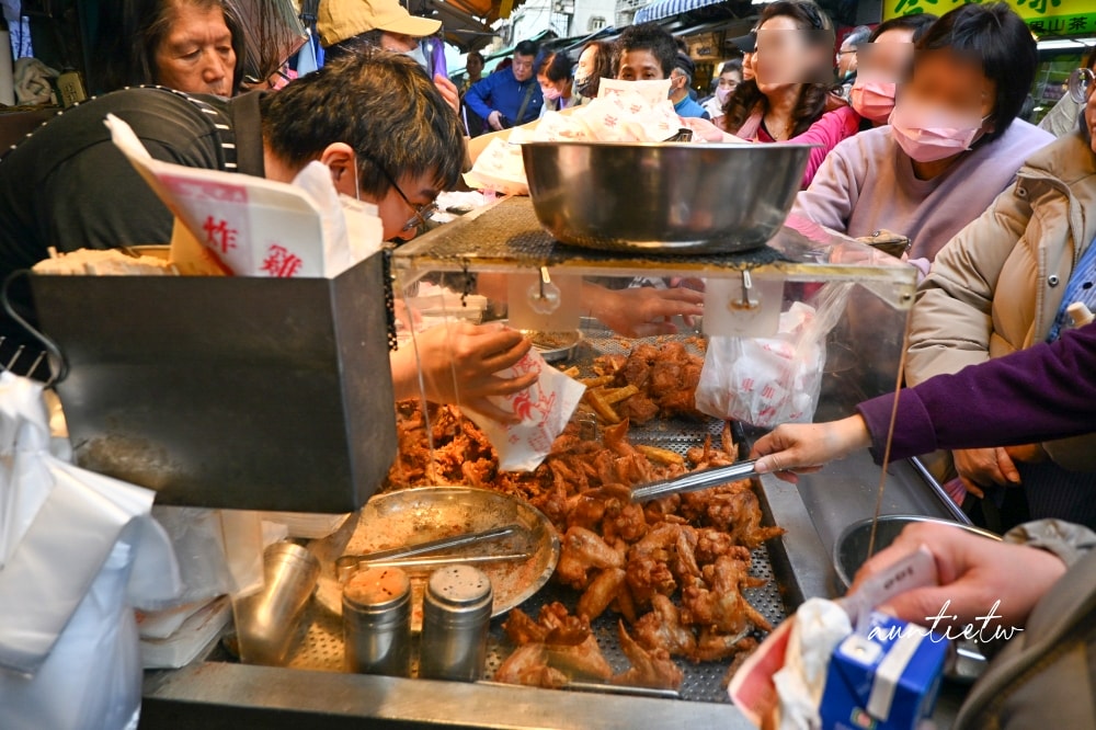 【台北】永春站｜東加炸雞，一起鍋就狂掃的排隊炸雞攤