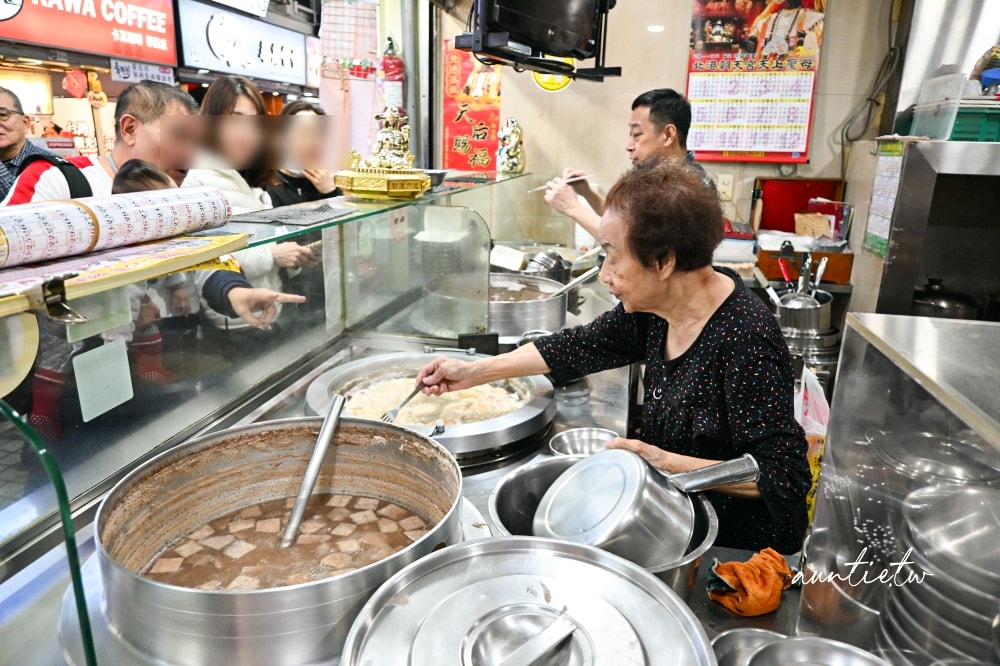 【台北】龍山寺｜北港甜湯，70年歷史甜湯老店，阿嬤就是招牌的華西街美食