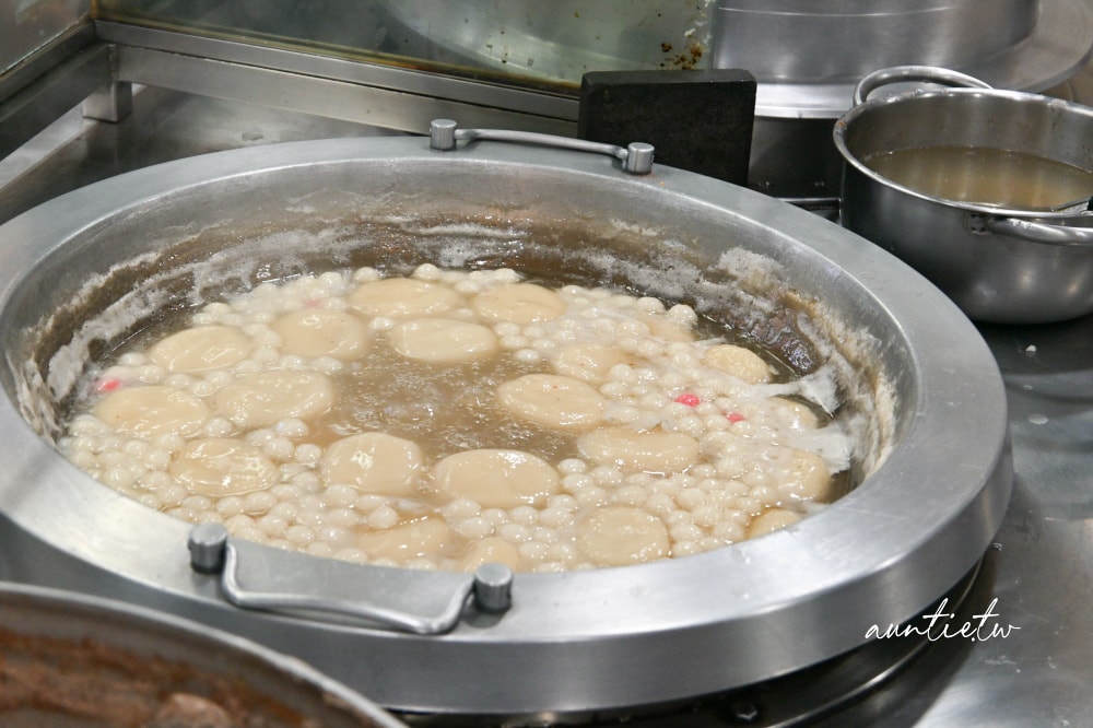 【台北】龍山寺｜北港甜湯，70年歷史甜湯老店，阿嬤就是招牌的華西街美食