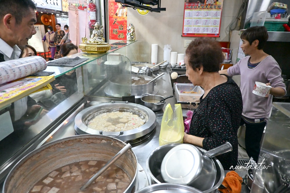 【台北】龍山寺｜北港甜湯，70年歷史甜湯老店，阿嬤就是招牌的華西街美食