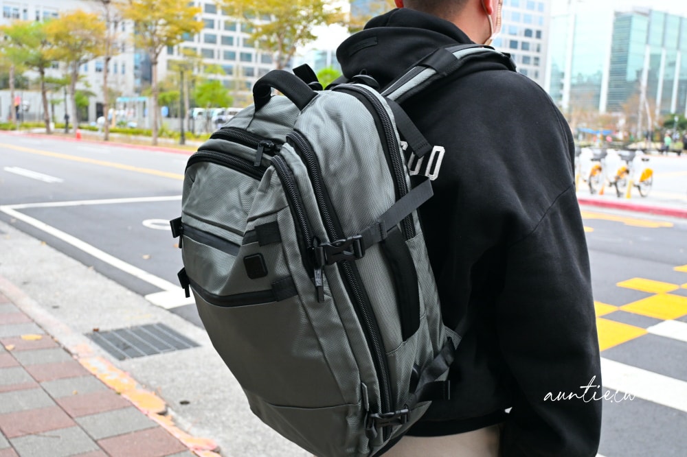 【Travel Blue 藍旅】Journey 經典款旅行後背包,35L大容量,超多隱藏小設計,輕旅行免托運,出差出遊都方便! - 第3張圖 【Travel Blue 藍旅】Journey 經典款旅行後背包,35L大容量,超多隱藏小設計,輕旅行免托運,出差出遊都方便!