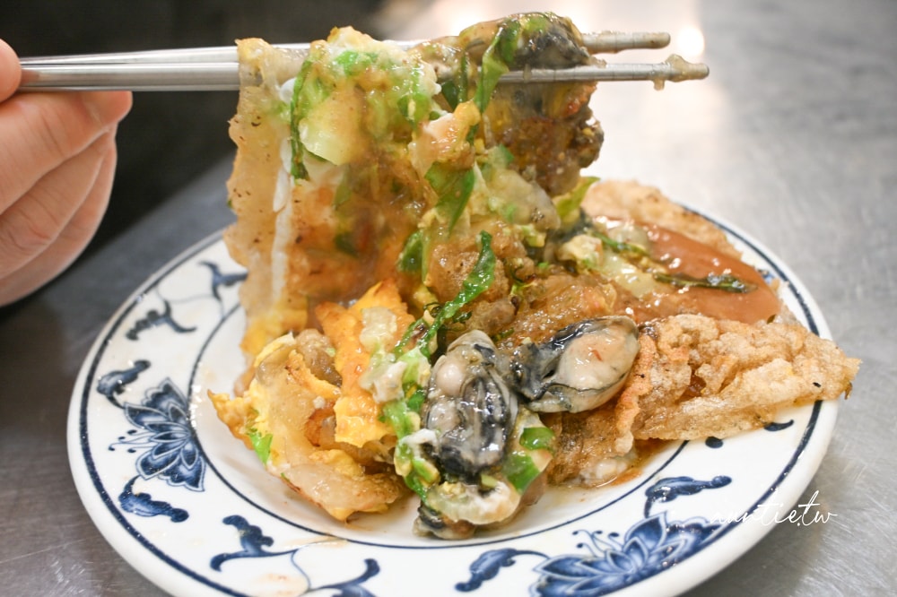 【台北】寧夏夜市｜賴雞蛋蚵仔煎，一次跨了三個店面的土雞蛋蚵仔煎，腰子清湯比蚵仔煎有特色