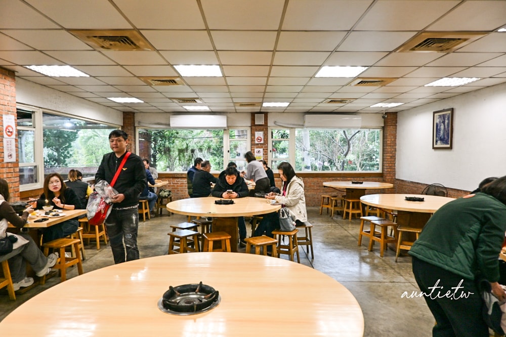【桃園】新屋｜陽柳塘薑母鴨，埤塘邊隱藏版桃園超強薑母鴨，中午就營業！