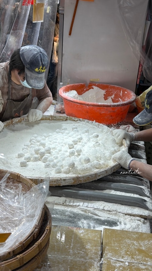 【台北】南門市場｜合興糕糰店，近80年歷史老店，搖呀搖手工元宵，南門市場排隊美食推薦！
