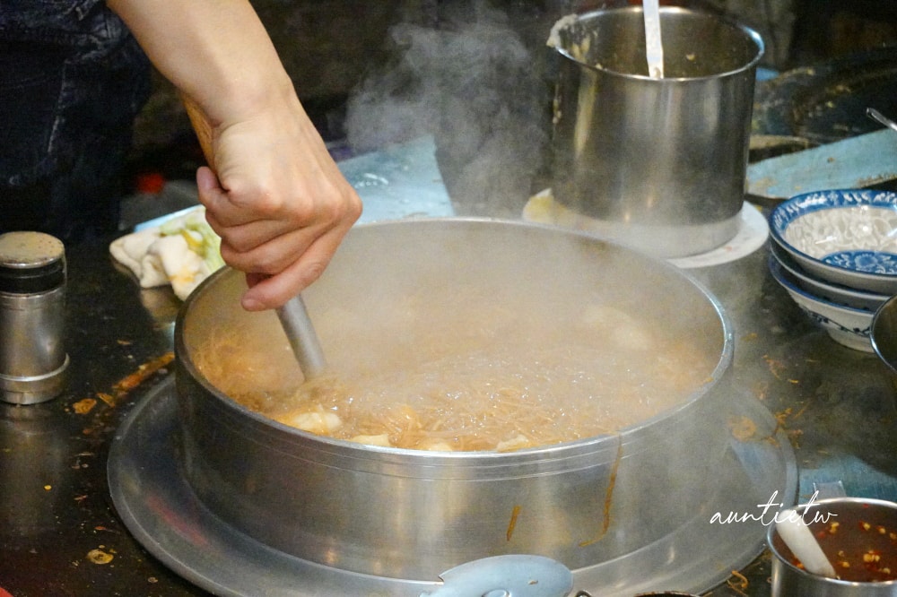 【基隆】中正區｜三沙灣麵線羹，魚羹尬大腸麵線羹，基隆在地早午餐小吃