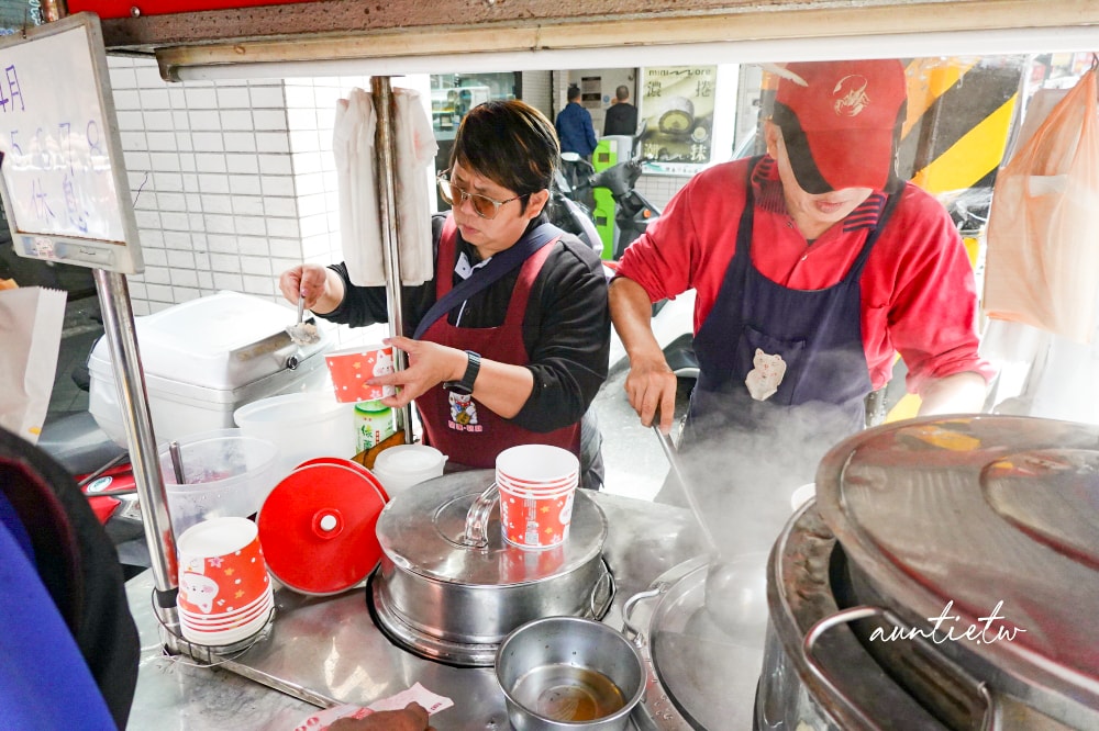 【基隆】仁愛區｜基隆陳家傳統豆花，古早味巷弄美食，香醇糖水滑嫩薑汁豆花