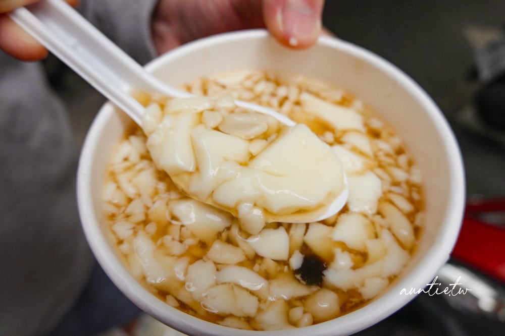 【基隆】仁愛區｜基隆陳家傳統豆花，古早味巷弄美食，香醇糖水滑嫩薑汁豆花