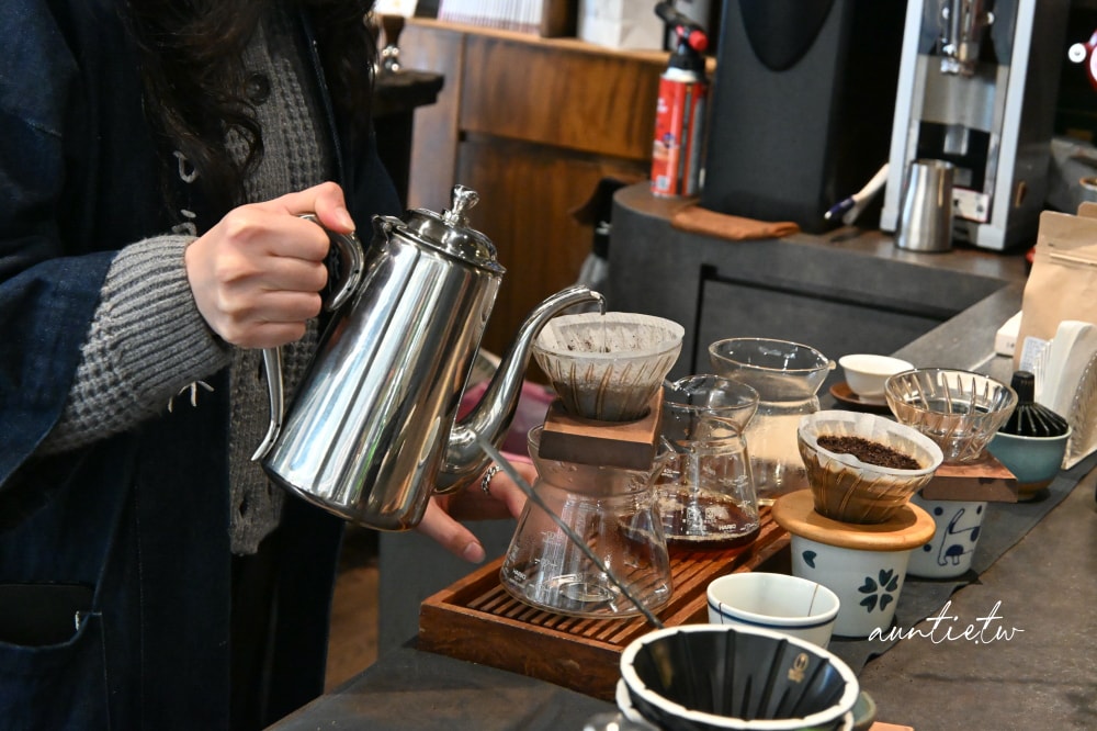 【台中】中區｜富吉珈琲 Fuji Cafe，老城區中的復古日系咖啡廳