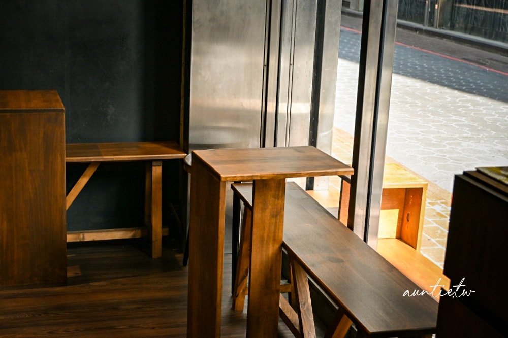【台中】中區｜富吉珈琲 Fuji Cafe，老城區中的復古日系咖啡廳