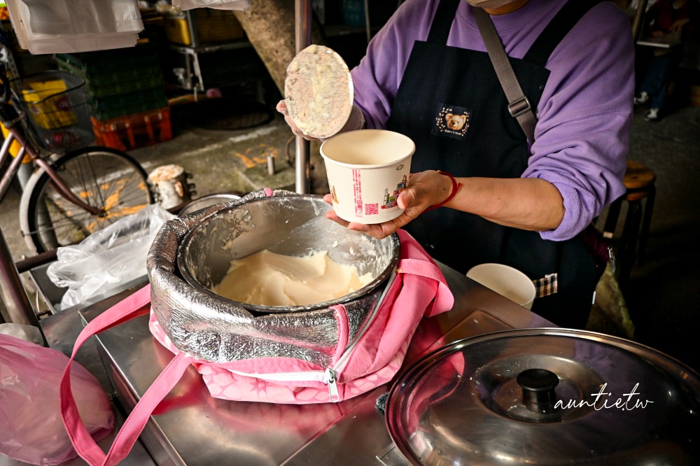 【台北】永春站｜專一豆花，大樹下的純樸豆花攤，虎林市場美食