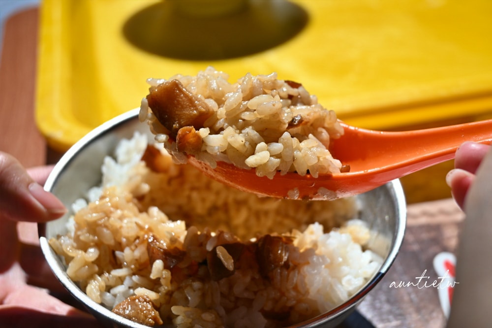 【台北】大稻埕｜江家原汁排骨湯，慈聖宮排隊美食，清甜原味排骨湯