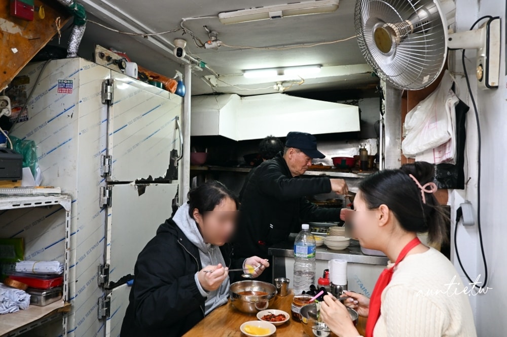 【東大門美食】媽媽麵館，巷子內在地才知道的美味刀切麵