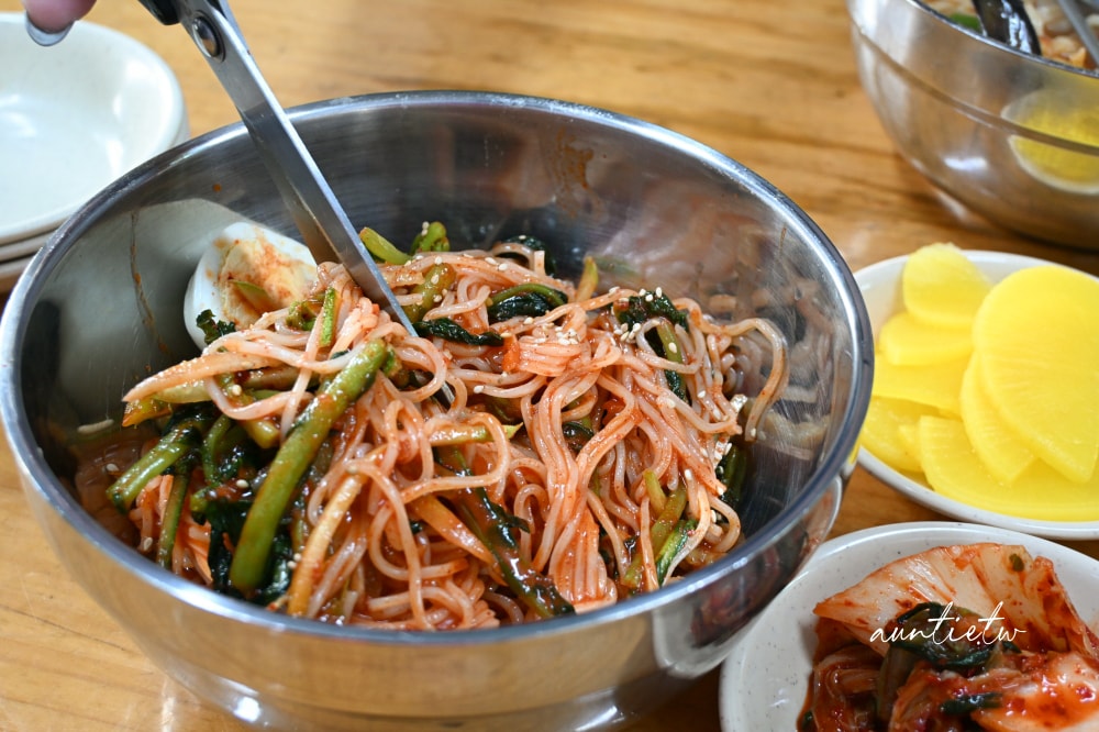 【東大門美食】媽媽麵館，巷子內在地才知道的美味刀切麵