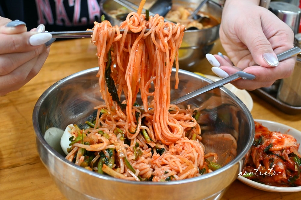 【東大門美食】媽媽麵館，巷子內在地才知道的美味刀切麵