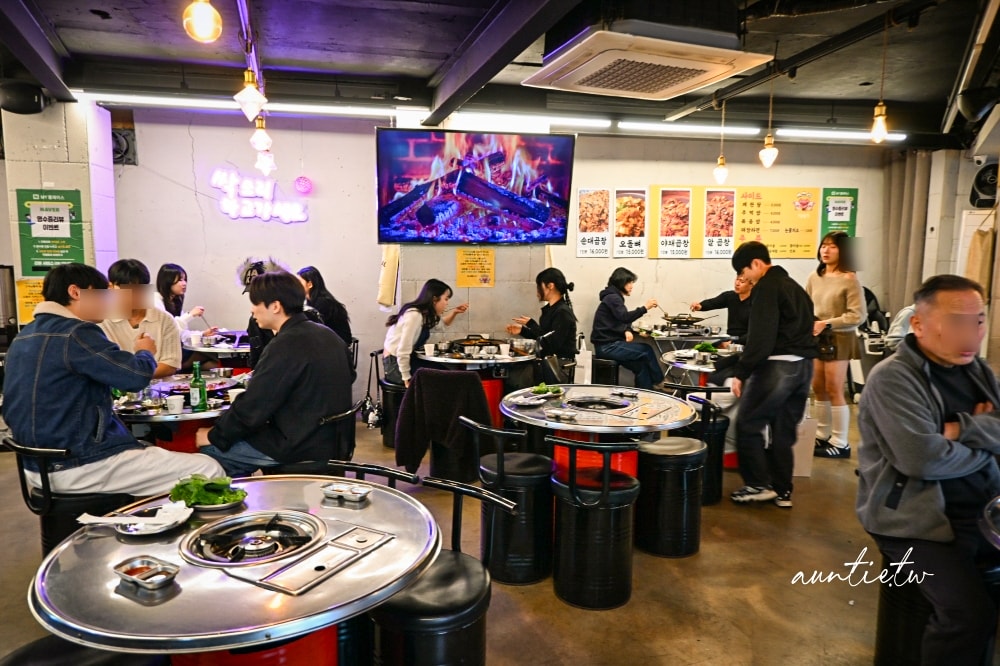 【首爾】聖水美食|싹쓰리곱창 Ssak3烤腸,車銀優同款辣炒豬腸,甜辣過癮,包生菜更好吃! - 第7張圖 【首爾】聖水美食|싹쓰리곱창 Ssak3烤腸,車銀優同款辣炒豬腸,甜辣過癮,包生菜更好吃!