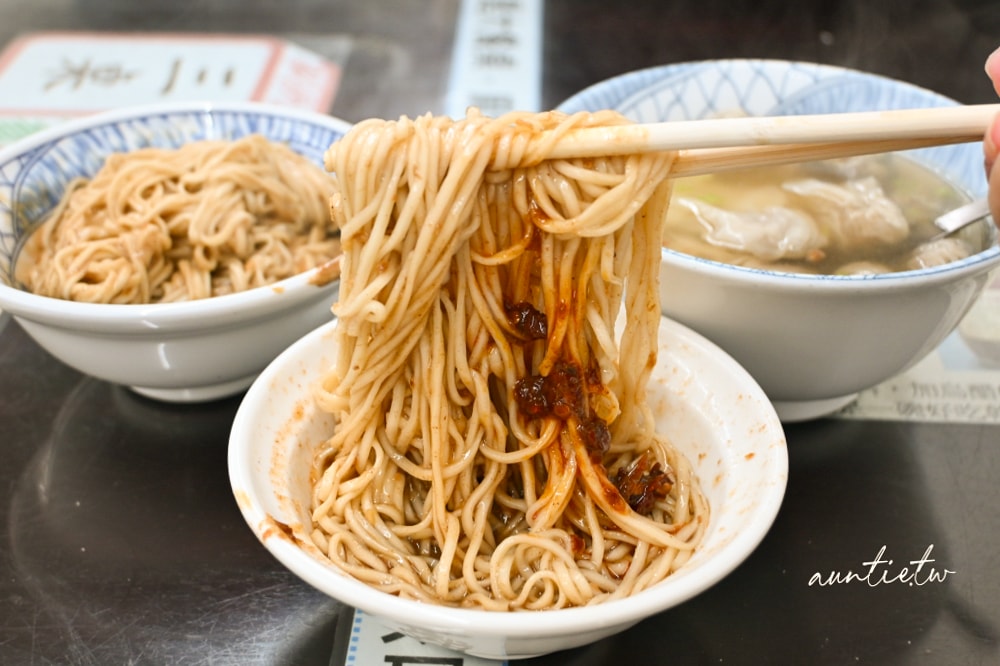 【宜蘭】大麵章，六十年宜蘭在地老麵店，濃醇麻醬麵，香滑沙茶麵，宜蘭人氣排隊乾麵店
