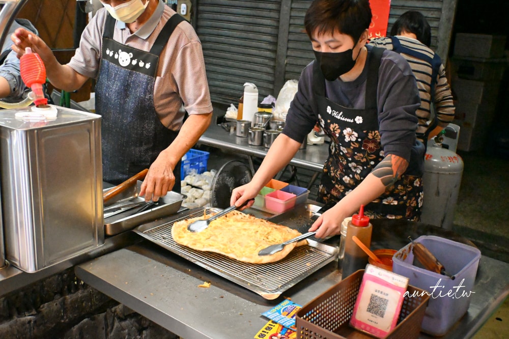 【新北】南勢角｜溢香蔥油餅，酥香有有咬勁，南勢角現做蔥油餅推薦