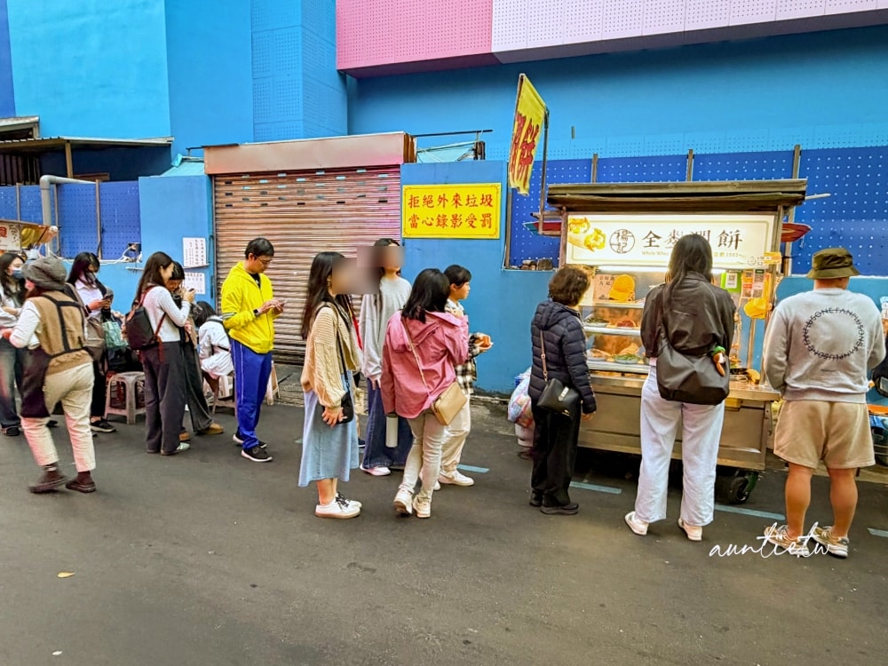 【台北】公館站｜楊記全麥營養潤餅捲，Q彈餅皮爽口內餡，水源市場排隊美食