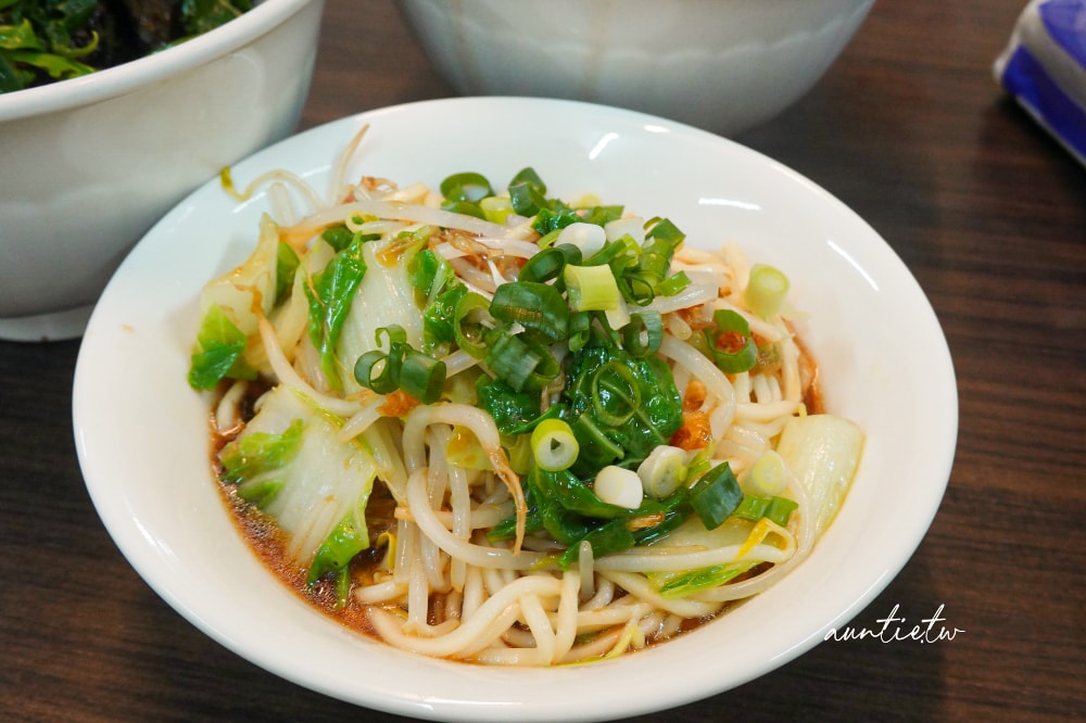 【台北】文德站｜林記麻辣鴨血，巷弄內的夠味烏醋乾麵、麻辣鴨血