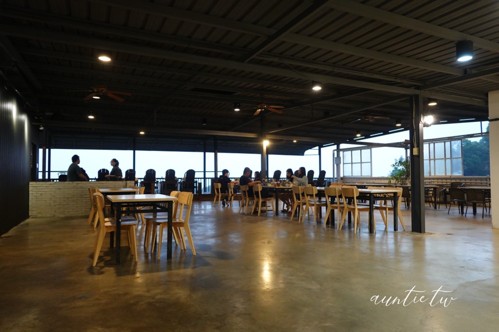 【彰化】貓頭鷹廣場｜彰化夜景泡腳推薦，療癒草藥泡腳只要135元、夜景視野、環境寬敞舒適又乾淨