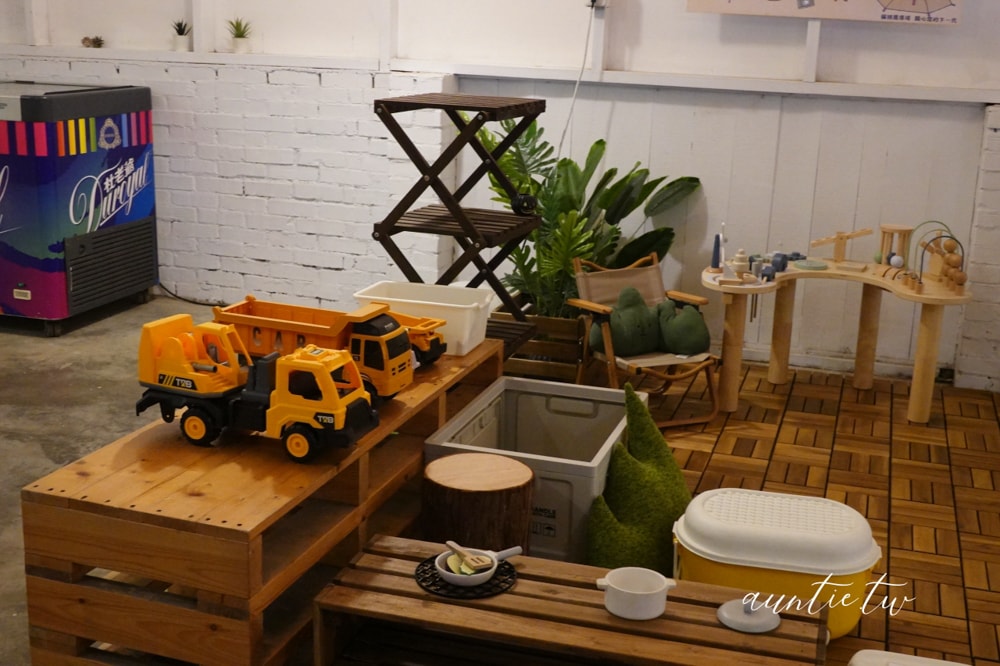 【彰化】貓頭鷹廣場｜彰化夜景泡腳推薦，療癒草藥泡腳只要135元、夜景視野、環境寬敞舒適又乾淨