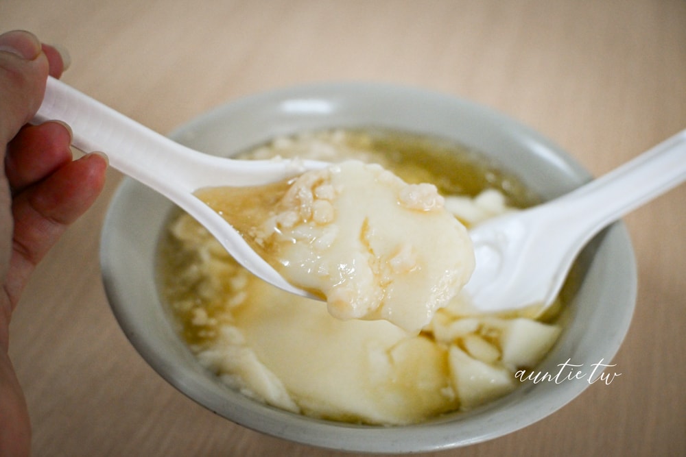 【台北】公館站｜龍潭豆花，帶著焦香豆味古早味豆花，甜而不膩數十年來如一日好味道
