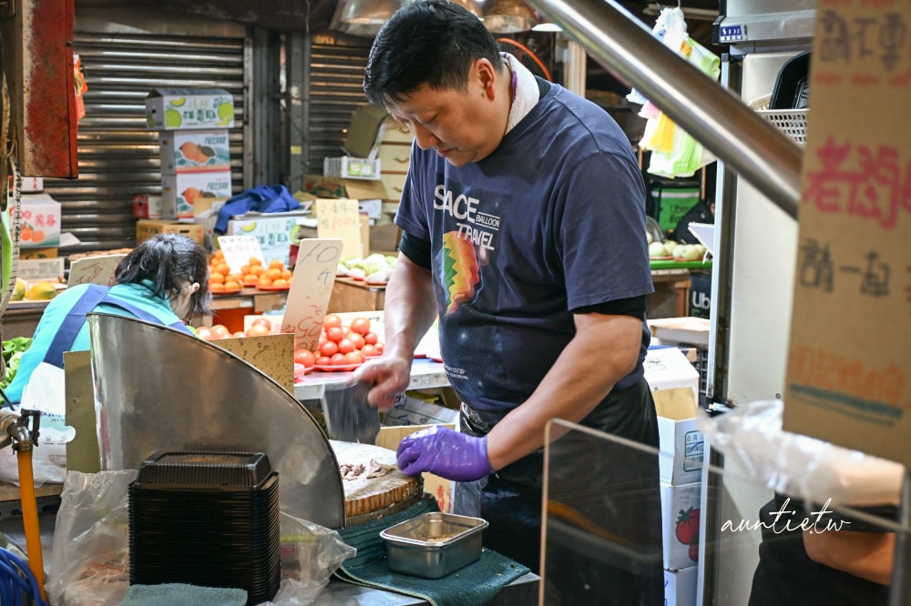 【中和】景安站｜周記鵝肉安，超嫩鮮甜鹹水鵝，和平街黃昏市場排隊美食