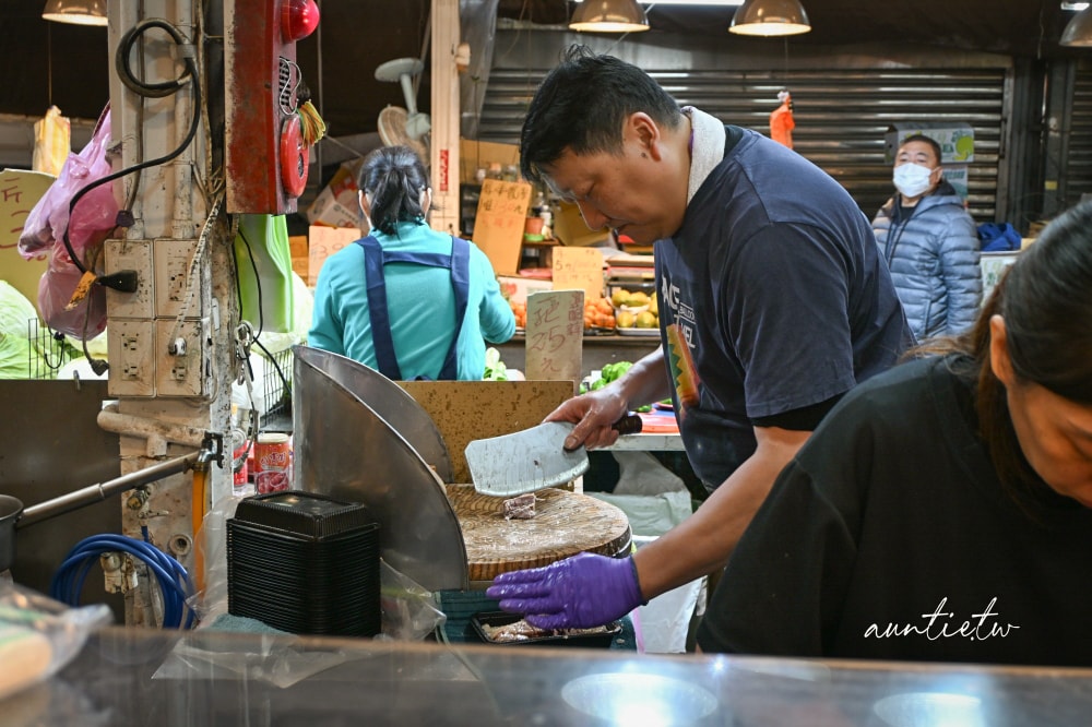 【中和】景安站｜周記鵝肉安，超嫩鮮甜鹹水鵝，和平街黃昏市場排隊美食