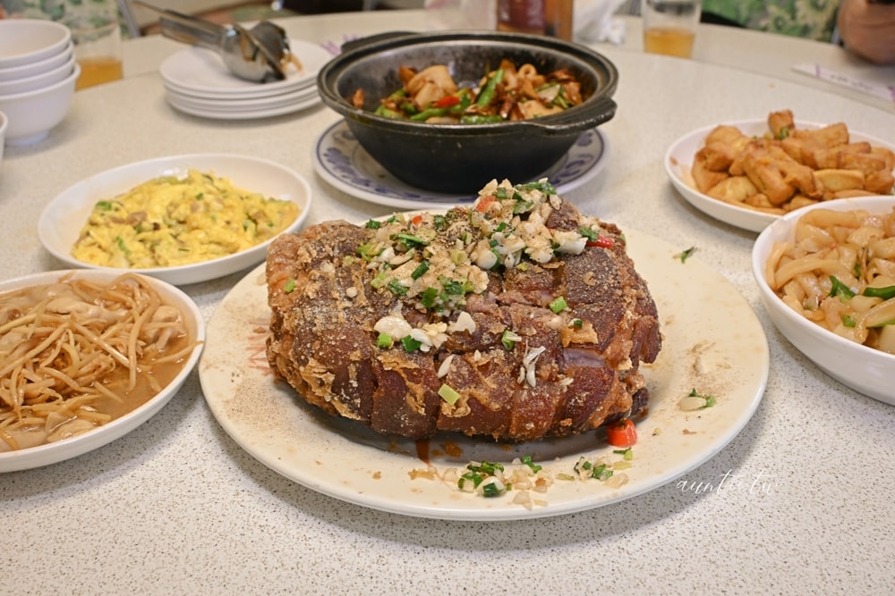 【苗栗】三義｜穎川美食館，客家菜餐廳推薦，三合院老宅吃出阿嬤味