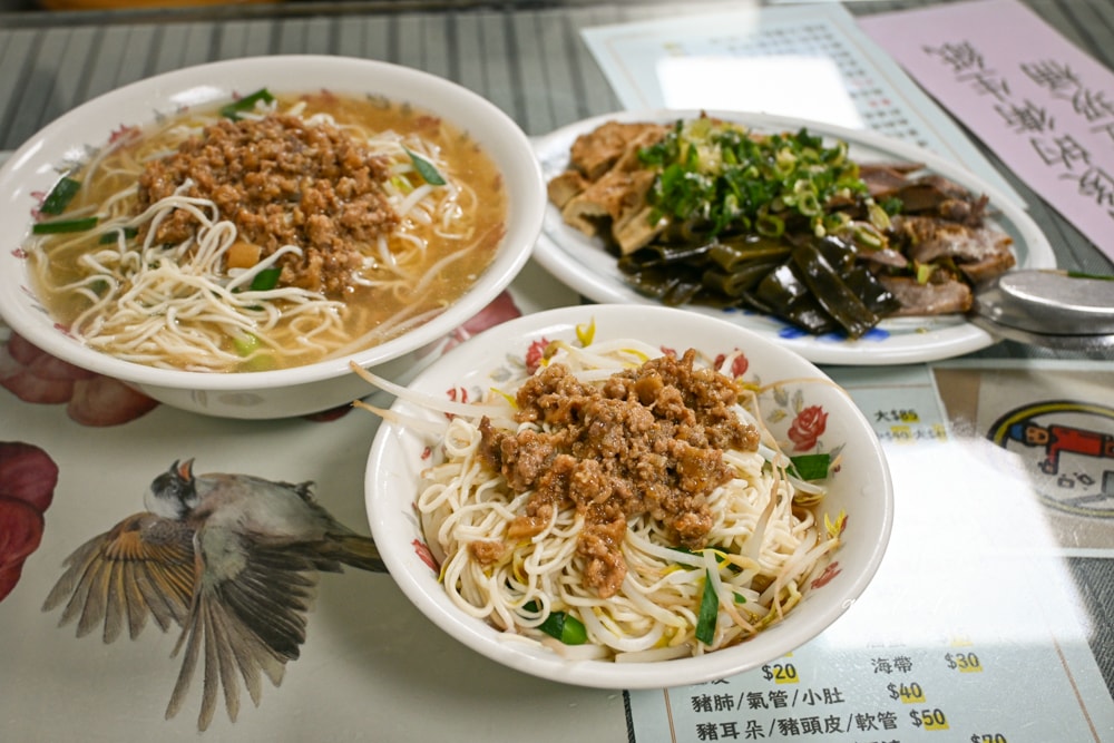 【新北】中和｜特製汕頭麵，在地人推薦，巷弄中的排隊名店