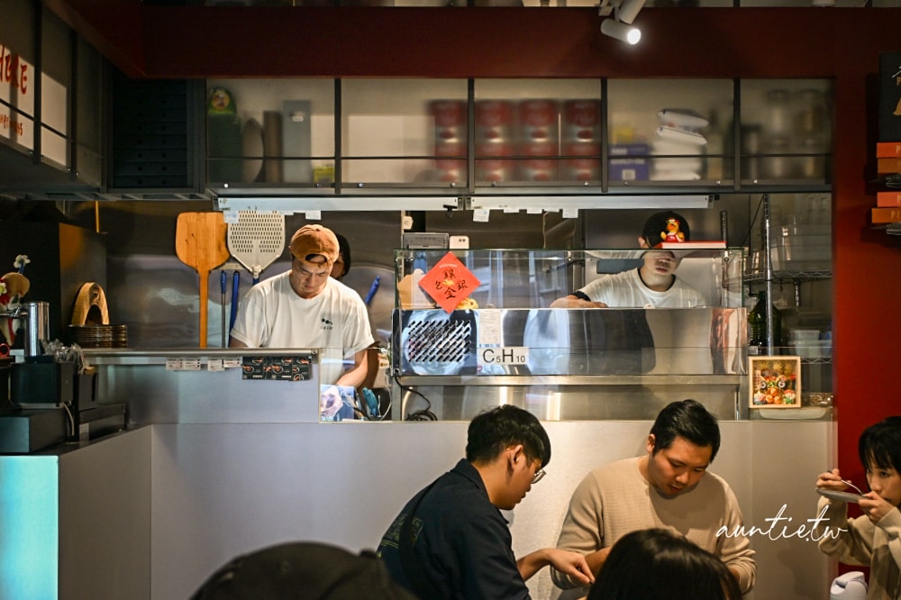 【台北】信義安和站｜PIZZAROUND 比薩斜躺，極度好吃義式PIZZA，鬆軟餅皮南義風格披薩