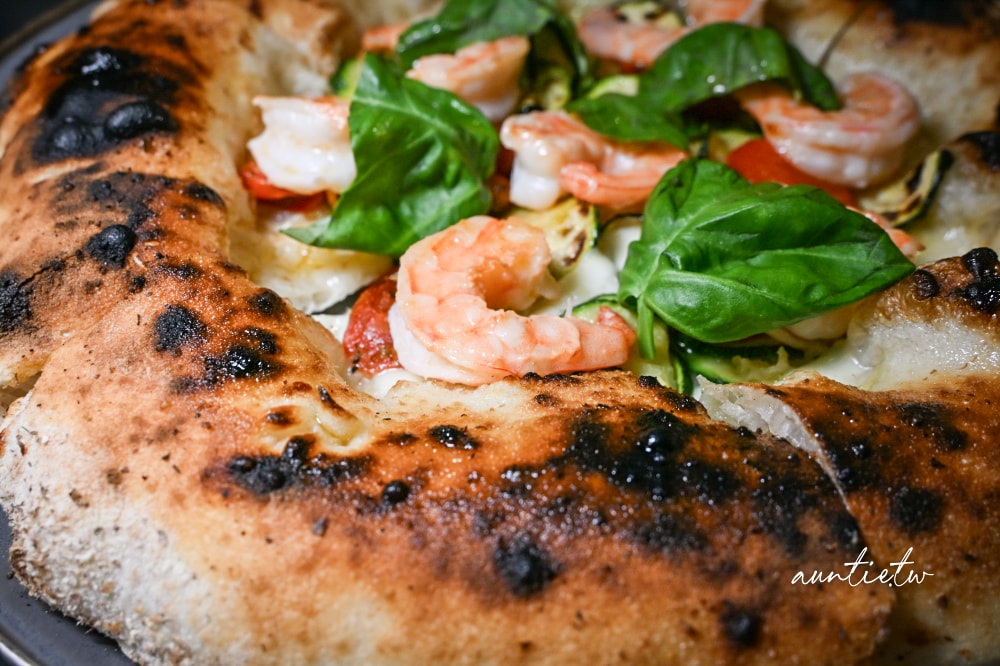 【台北】信義安和站｜PIZZAROUND 比薩斜躺，極度好吃義式PIZZA，鬆軟餅皮南義風格披薩