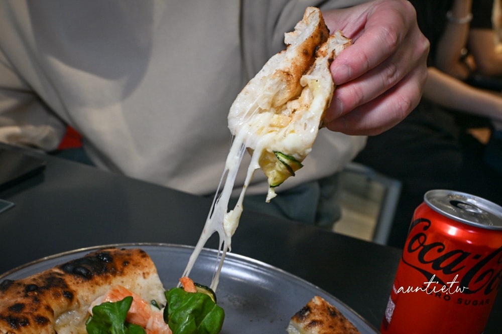 【台北】信義安和站｜PIZZAROUND 比薩斜躺，極度好吃義式PIZZA，鬆軟餅皮南義風格披薩