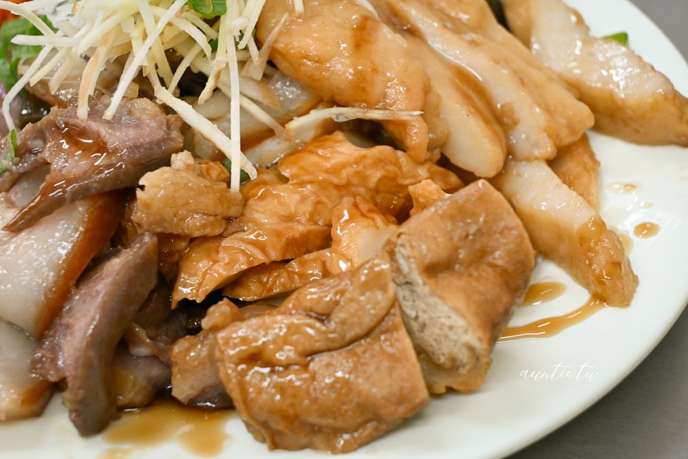 【基隆美食】基隆智光乾拌麵｜從永和吃到基隆，味道沒變還多了吉古拉